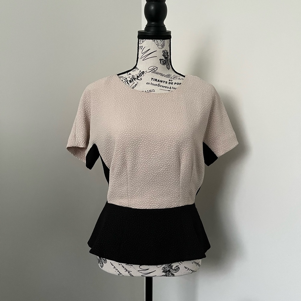 Peplum top size small in GUC